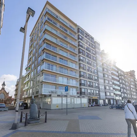 Charming On The Seafront With Sea View Apartman