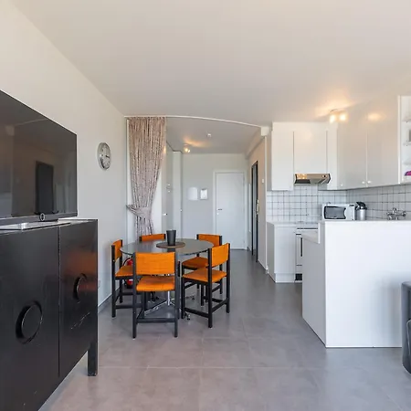 Charming On The Seafront With Sea View Apartman Middelkerke